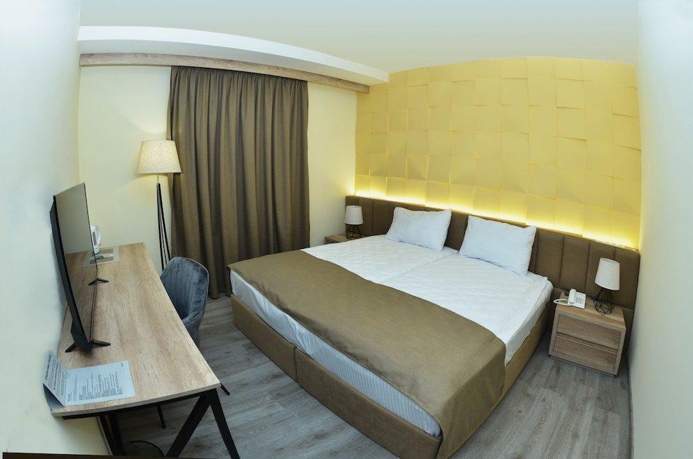 Mandarin Hotel エレバン エクステリア 写真