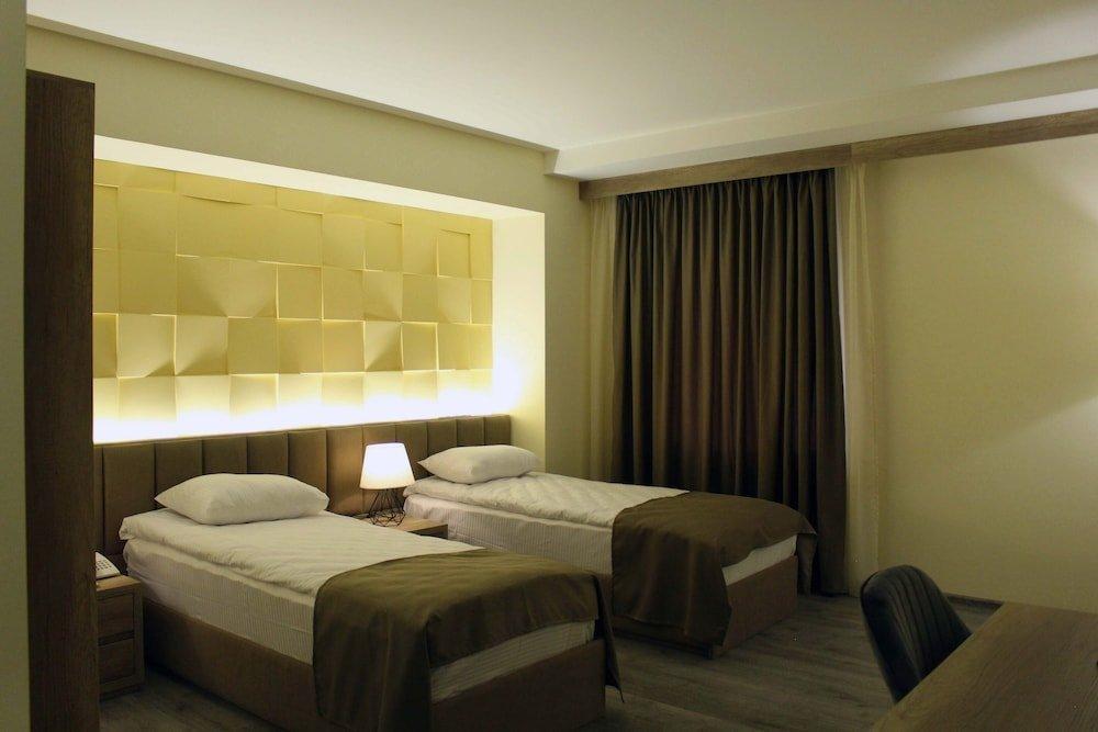 Mandarin Hotel エレバン エクステリア 写真