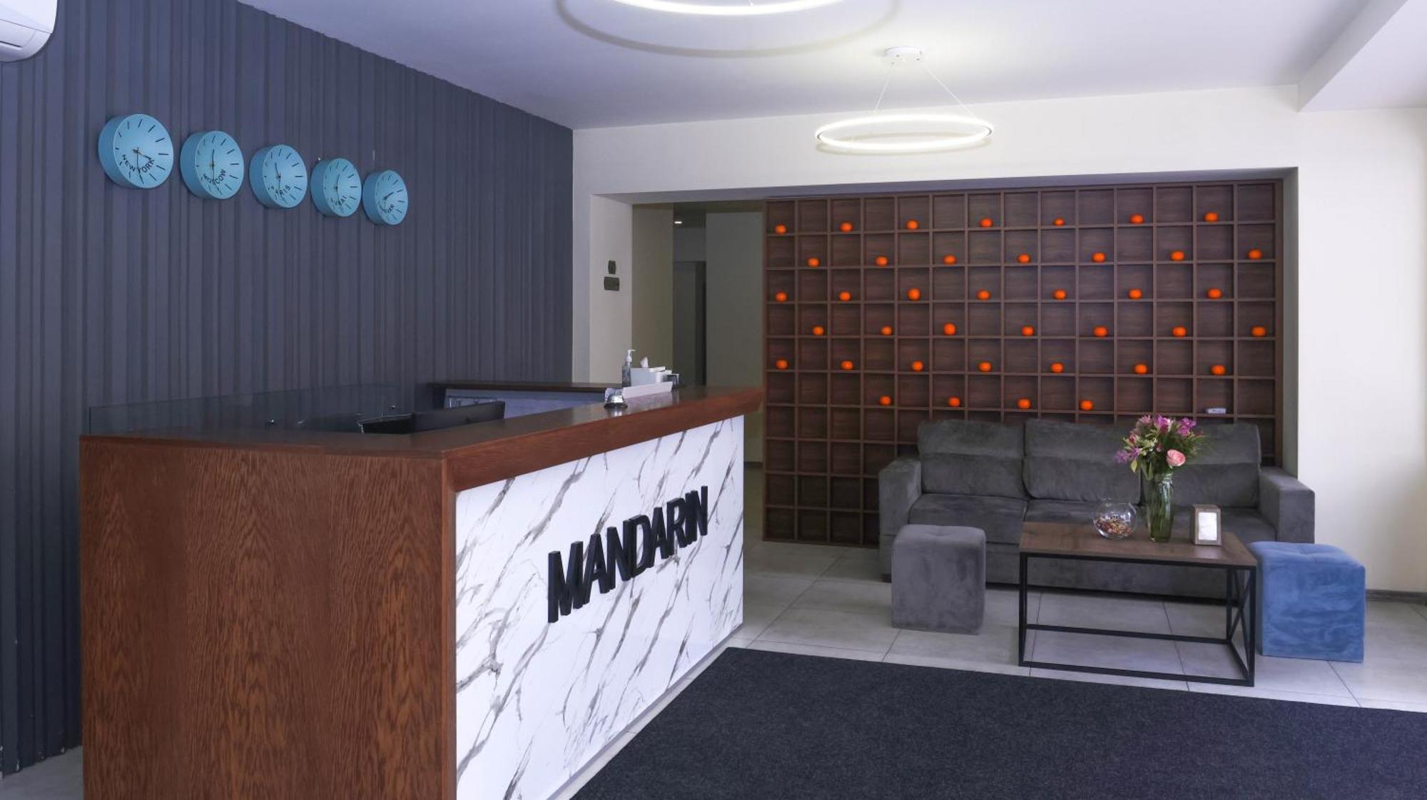 Mandarin Hotel エレバン エクステリア 写真