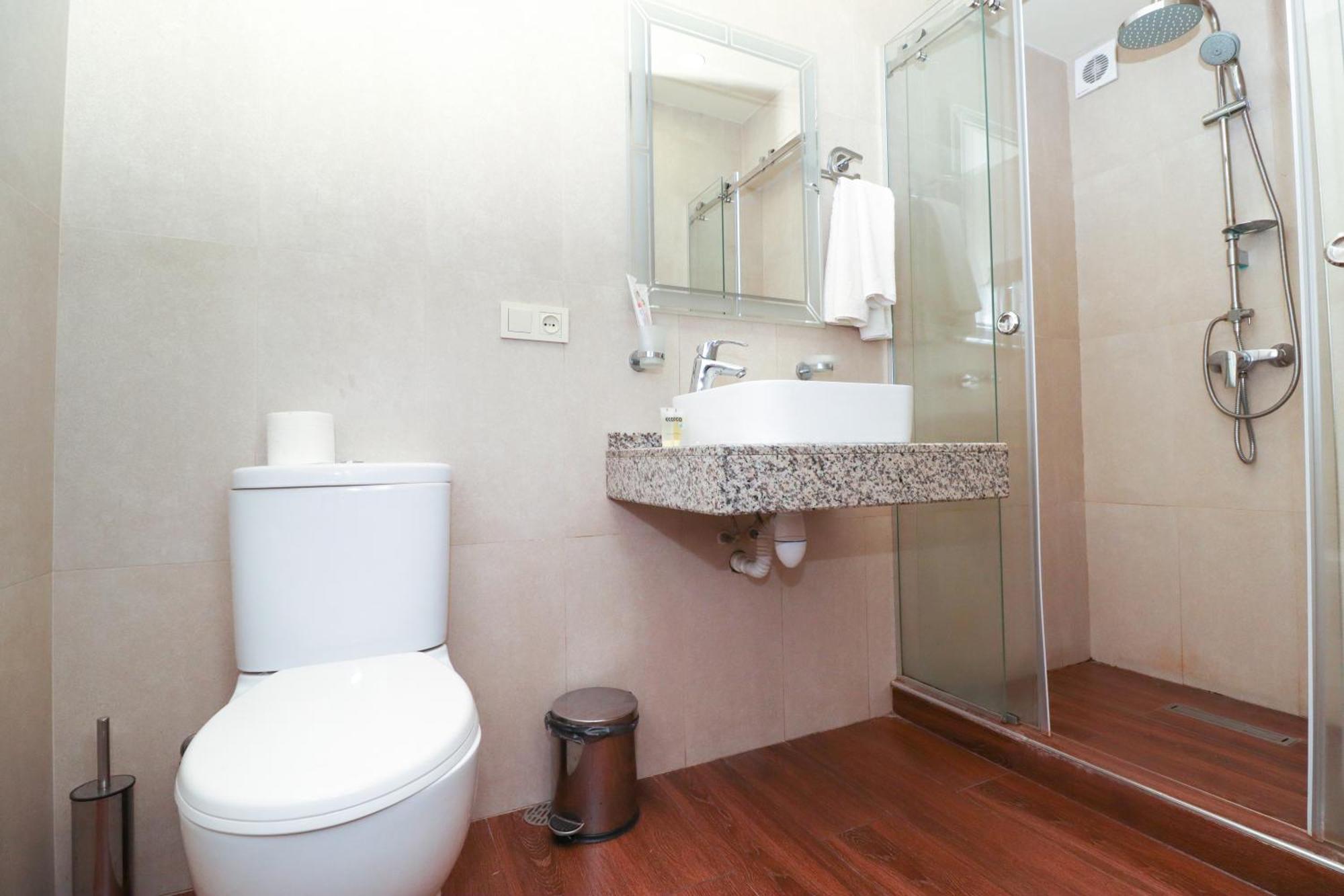Mandarin Hotel エレバン エクステリア 写真