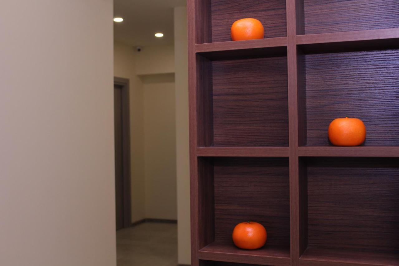 Mandarin Hotel エレバン エクステリア 写真